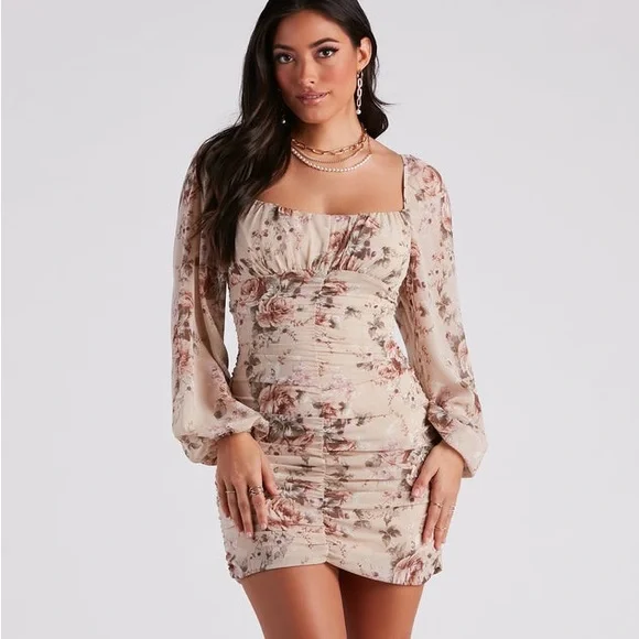 Windsor Dresses | Windsor Effortless Beauty Floral Mini Dress. | Color: Cream/Pink | Size: S | Jdinardi's Closet